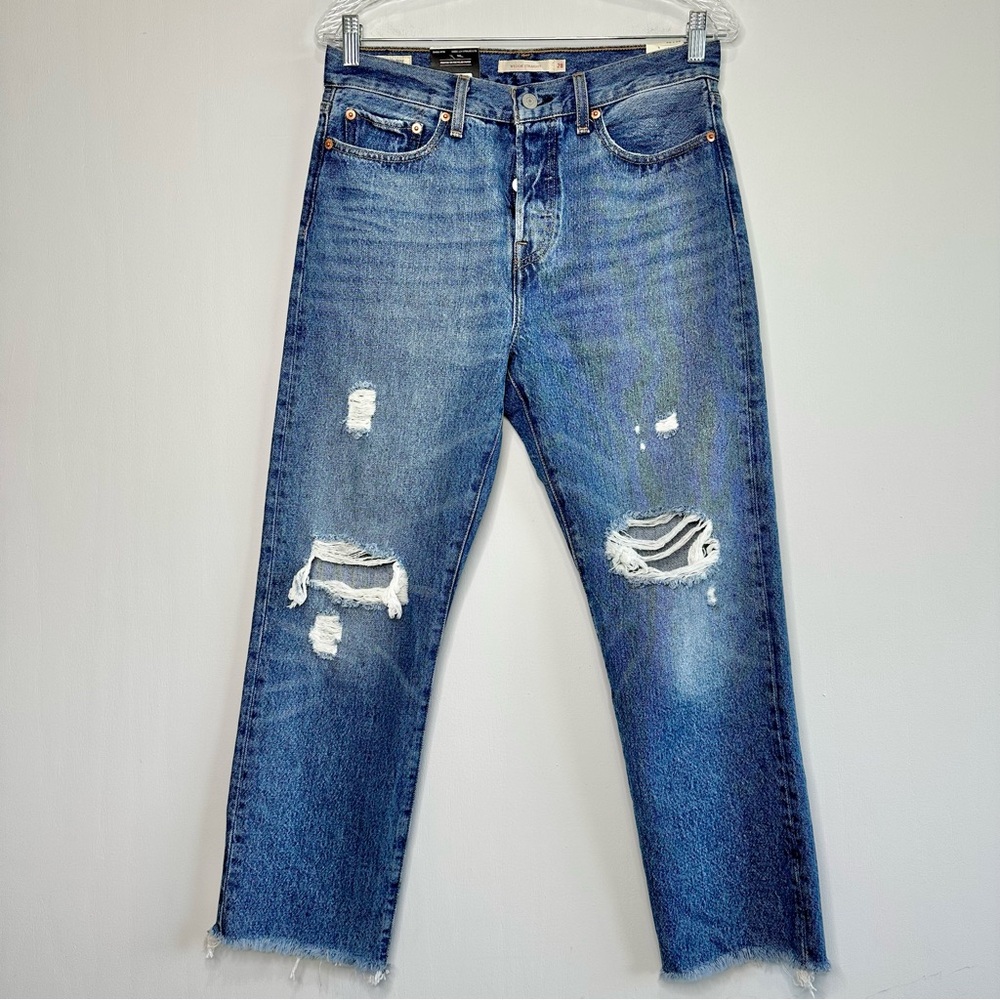 Levi’s Wedgie Straight Highrise Distressed Jeans